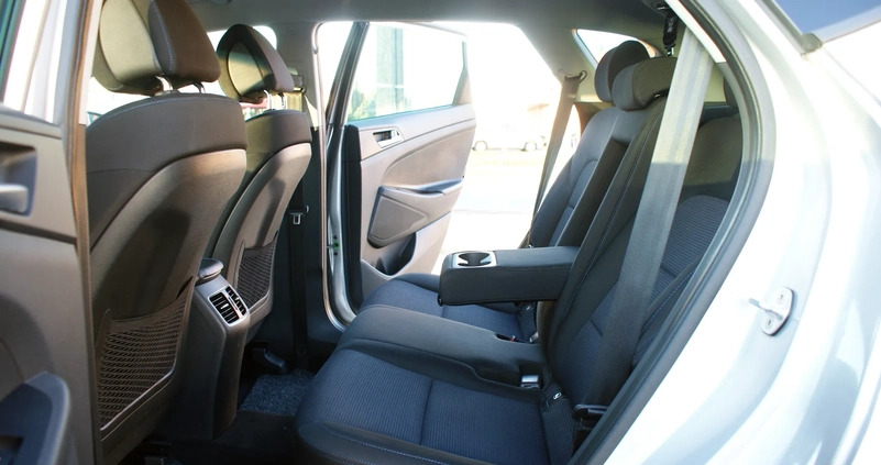 Hyundai Tucson cena 66700 przebieg: 125244, rok produkcji 2016 z Rychwał małe 254